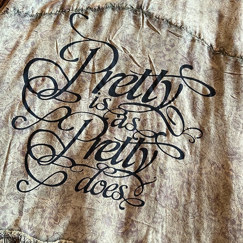 Women’s S/M sleeveless Pretty is as Pretty does reversible tank top. NWT